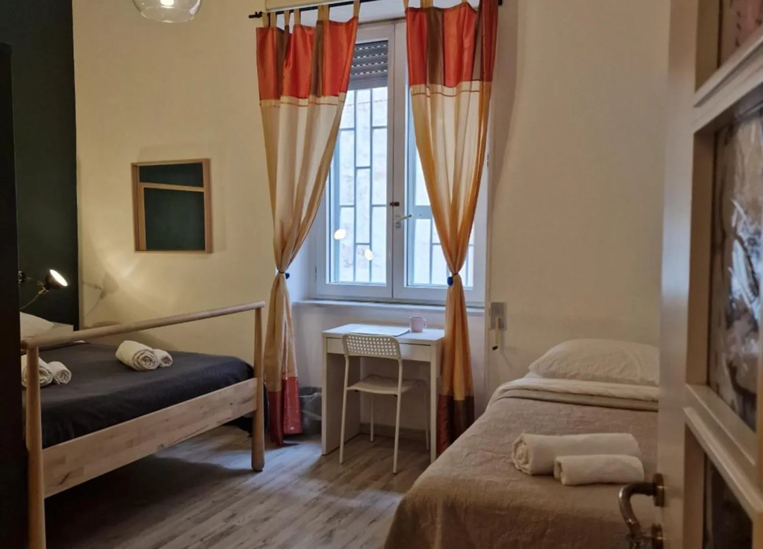 Napoli Connect Guesthouse 0*, Naples Italy